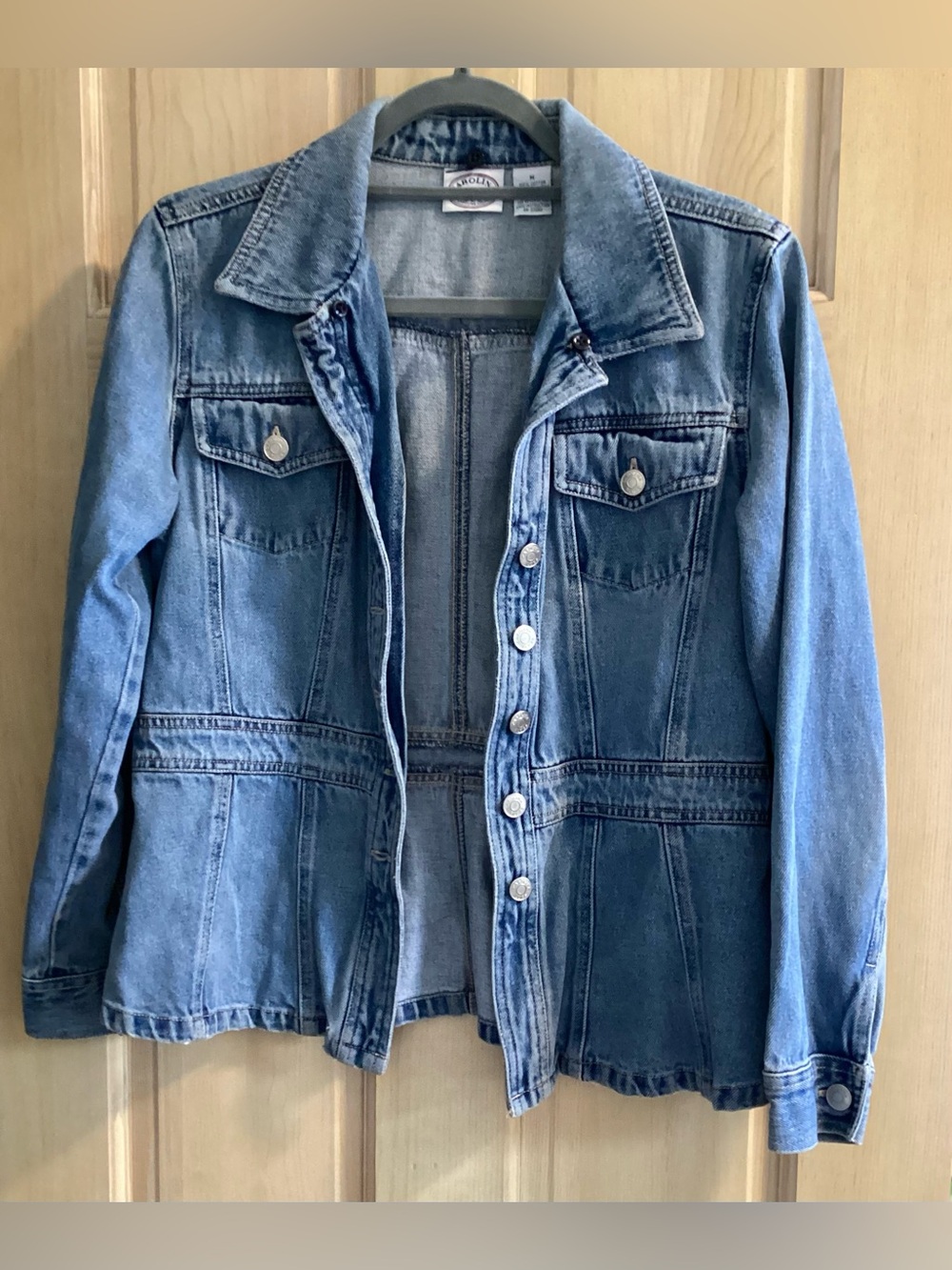 VTG Carolina Blues SZ Med. Women’s Blue Denim Button Up Jean Jacket, Cinch Waist